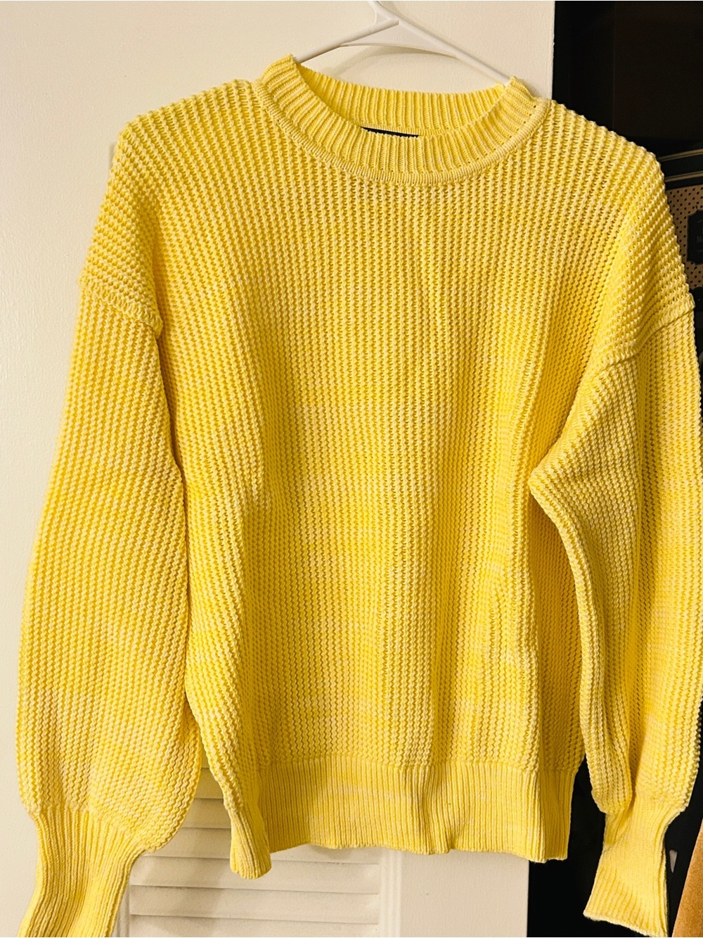 Yellow & White Crewneck Women's Sweater - Classic Knit Pullover